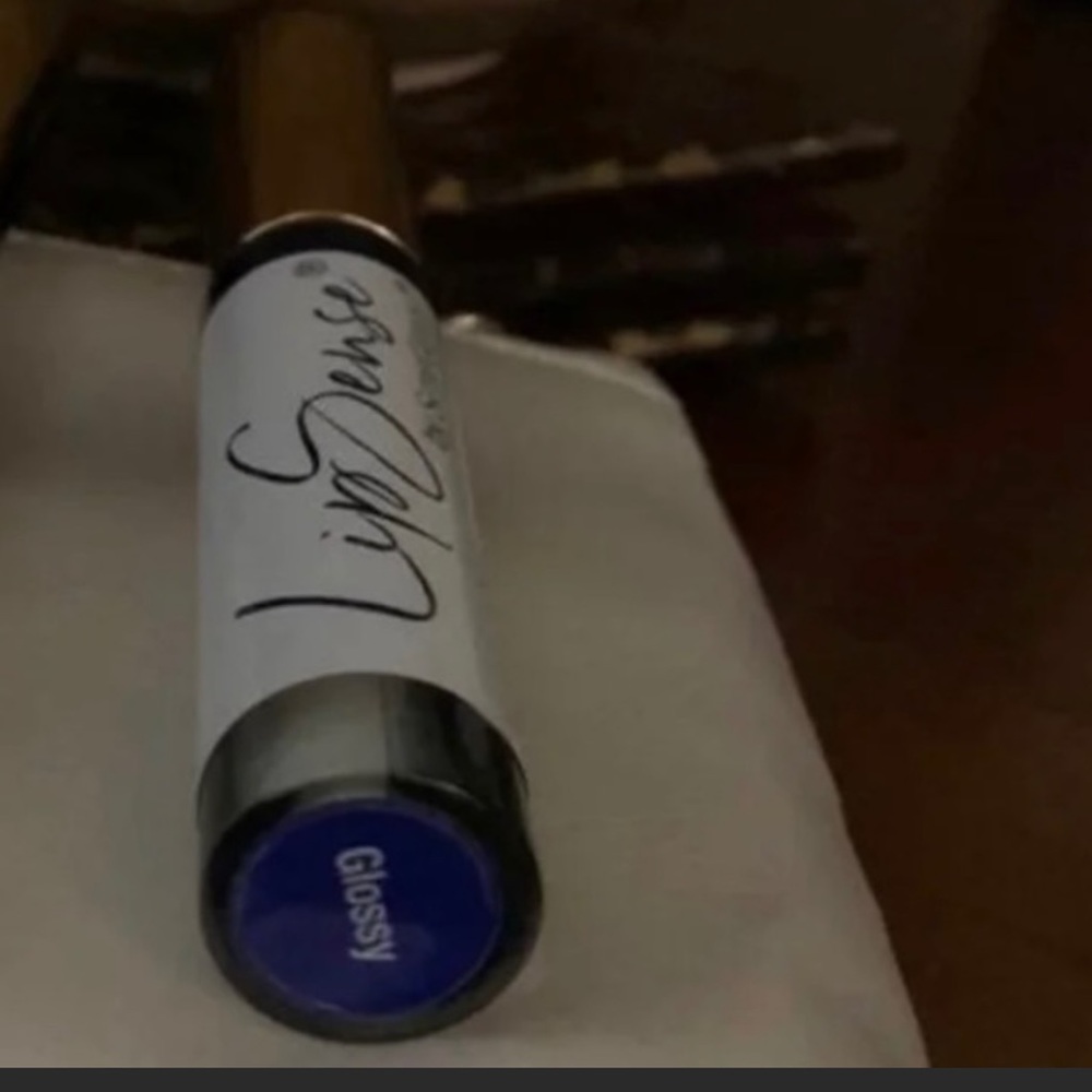 LipSense Glossy Gloss - Picture 2 of 2
